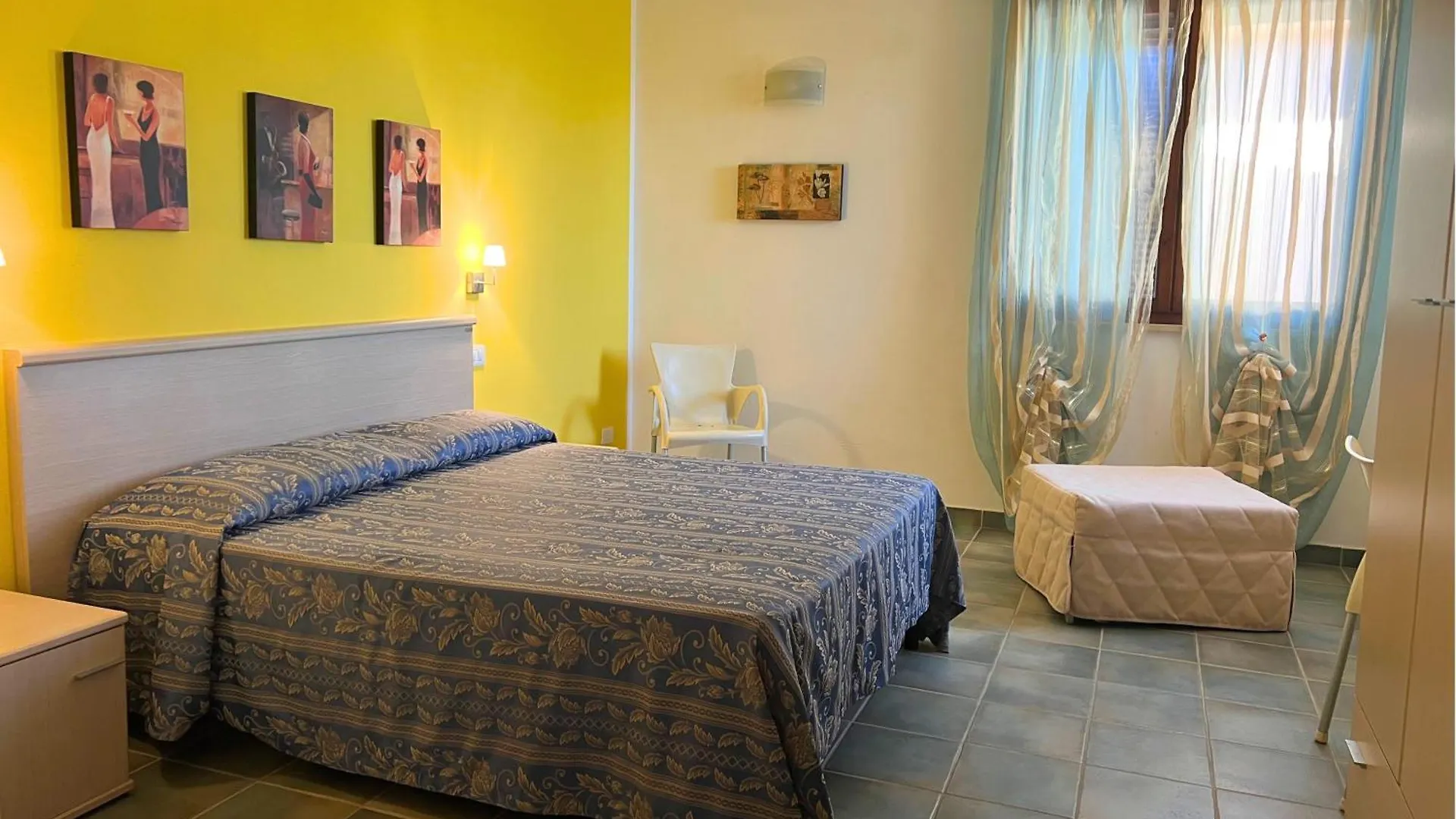 Residence Talamone Il Poderino 2*,